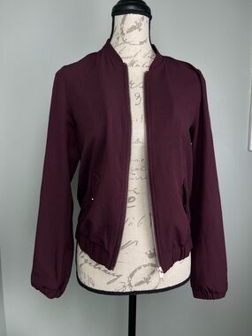 Sleek Bomber Jacket in Burgundy/Plum
